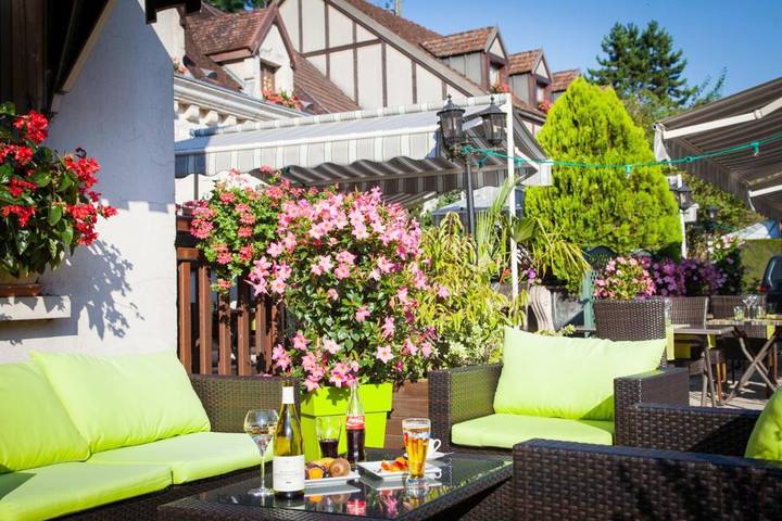 Hôtel pour 2 personnes, avec terrasse à Bèze (homonymie) - 2