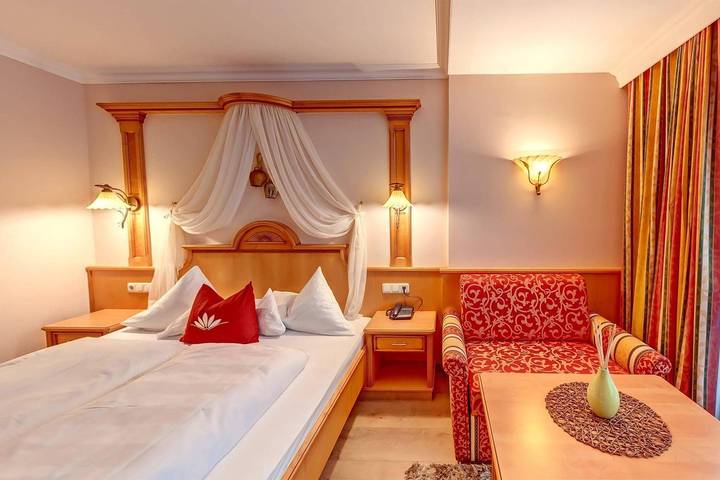 Hotel für 2 Personen, mit Sauna und Garten sowie Pool und Seeblick, mit Haustier in Kössen - 4