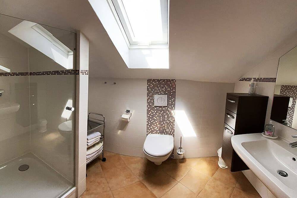 Ganze Wohnung, Ferienwohnung 80qm | Wohnung in unmittelbarer Nähe zur Rottal Terme in Bad Birnbach, Bayerische Golf und Thermenland