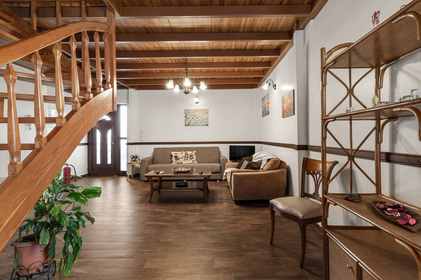 Apartamento inteiro, Apartamento 'Angi and George House' com terraço partilhado, acesso Wi-Fi e ar condicionado in Seção oeste de Atenas, Aigaleo