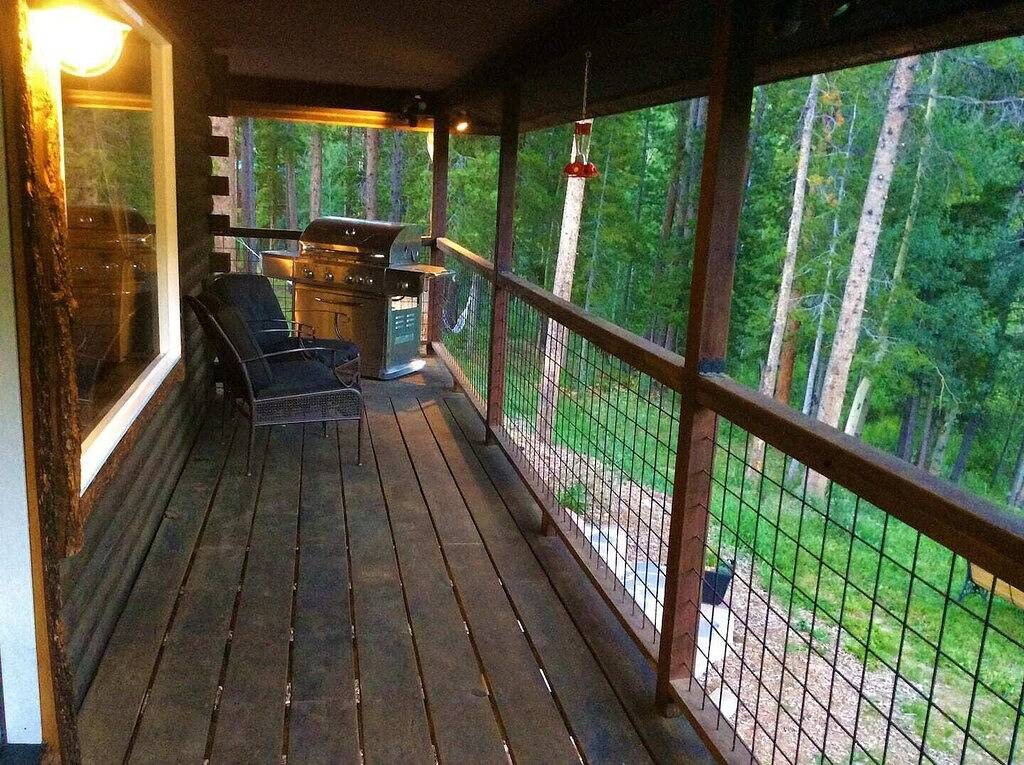 Mountain lodge w/creekside sauna and patio w/ fire pit - Casinos nearby! in Arapaho and Roosevelt National Forests