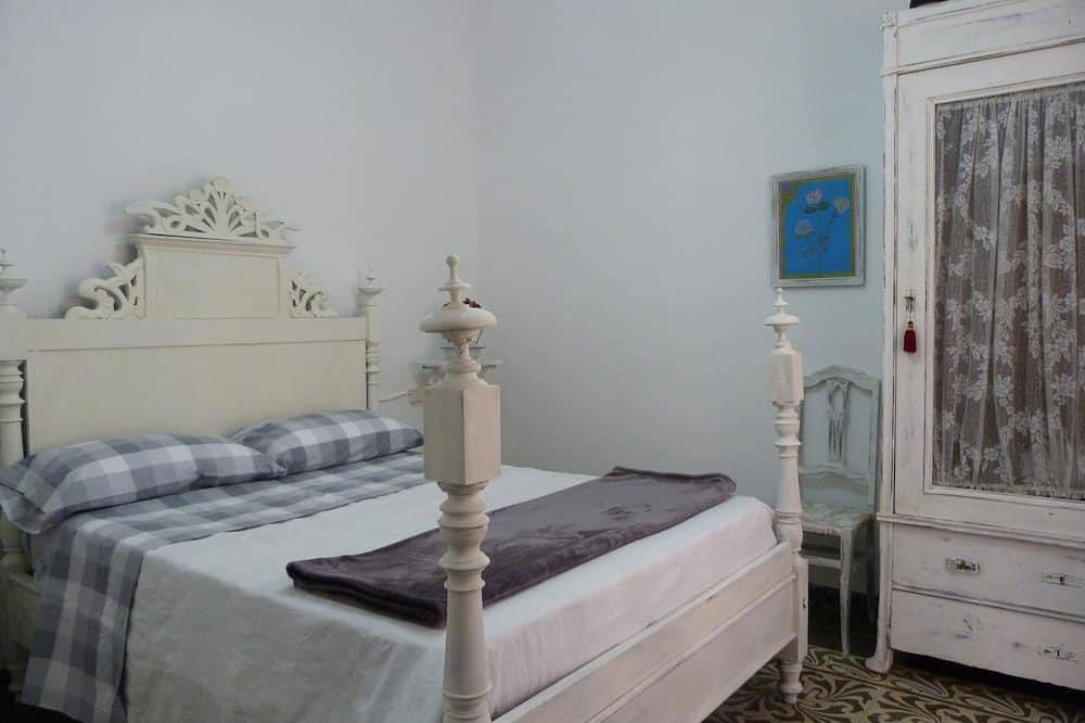 House in Biniali; Village in the Heart of Mallorca. With wiffi and Tv / Satellite. in Biniali, Sencelles