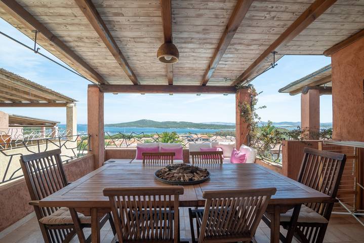 Gîte pour 4 personnes, avec jardin, animaux acceptés dans Santa Teresa Gallura