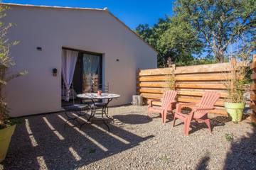 Gîte pour 2 Personnes dans Cotignac, Région de Brignoles, Photo 1