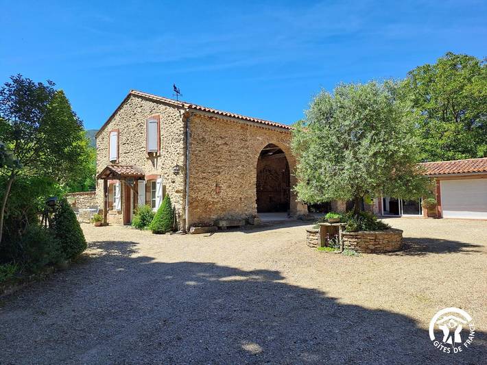 Maison de vacances pour 3 personnes, avec Terrasse ainsi que Jardin et Piscine dans le Tarn