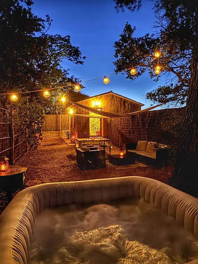 Location de vacances pour 5 personnes, avec Jacuzzi ainsi que Terrasse et Vue dans Mont Faron
