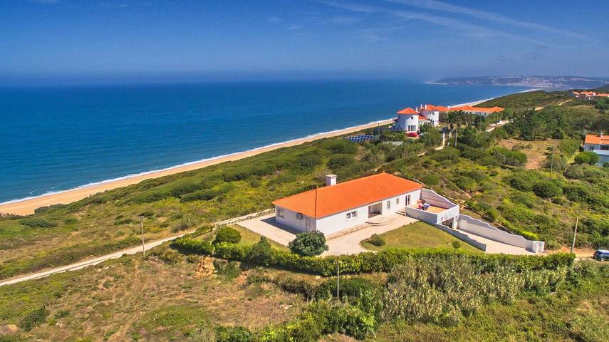Holiday rental for 7 people, with garden and balcony as well as view in São Martinho do Porto