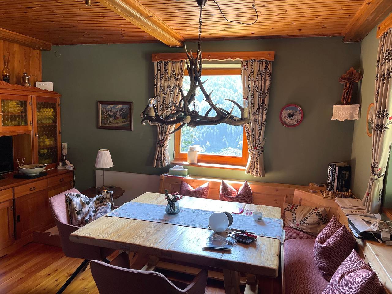 Ferienhaus 'Berghaus auf 1200m Höhe' mit Bergblick, Gemeinschaftsterrasse und Wlan in Karawanken und Bachergebirge, Klagenfurt-Land
