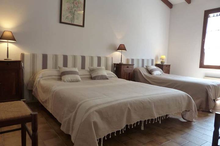 Location de vacances pour 8 personnes, avec jardin et terrasse à Saint-Clément-des-Baleines - 2