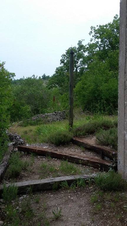 Cabanon dans la Colline pour séjour atypique - meublé classé 1 * in Cahors, Parc Naturel Régional des Causses du Quercy