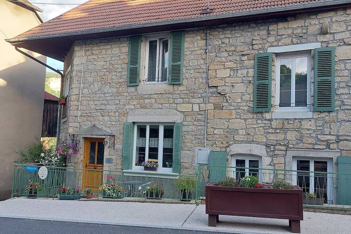 Chambre d’hôte pour 9 personnes à Mouthier-Haute-Pierre