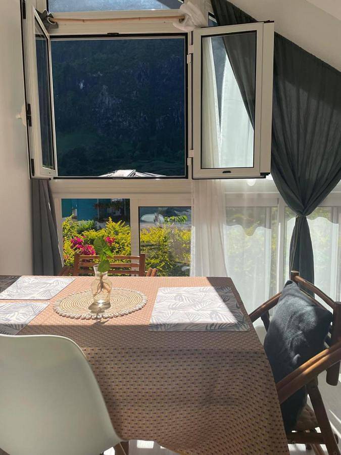 Gîte pour 2 personnes, avec vue à Hell-Bourg - 3