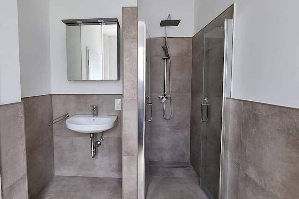 Ganze Wohnung, \"Sonnendeck\" - Moderne Ferienwohnung in Varel in Langendamm, Varel