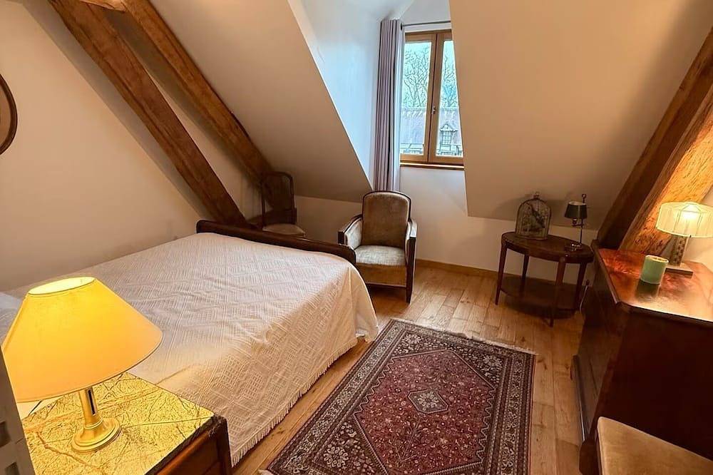 6-person apartment near La Motte Beuvron with box and paddock in Souesmes, Sologne