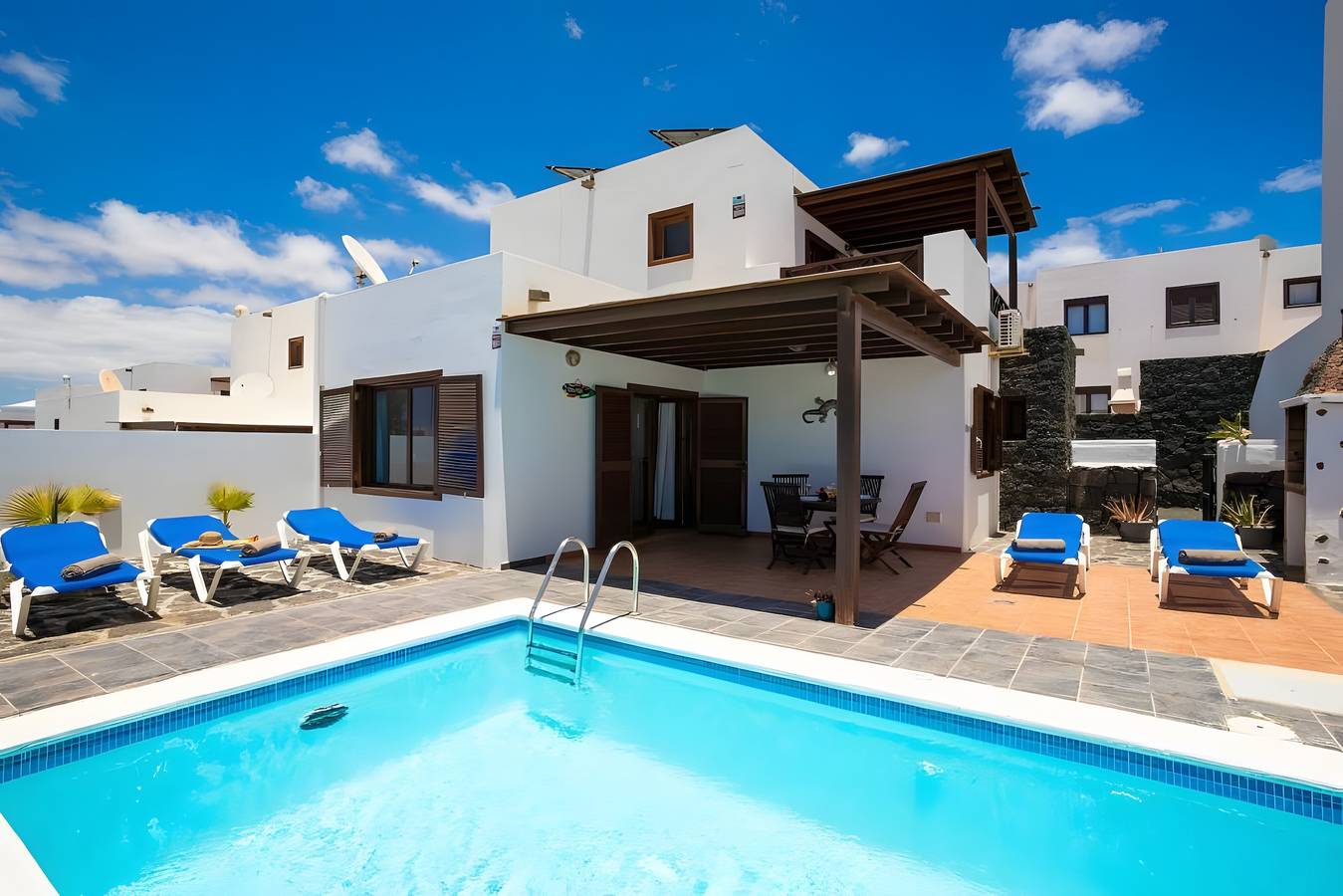 Villa vacacional 'Rubicon' con vistas al mar, Wi-Fi y aire acondicionado in Playa Blanca, Yaiza