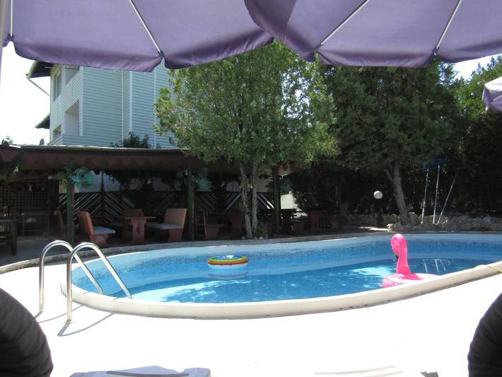 Auberge pour 4 personnes, avec piscine ainsi que jardin et vue