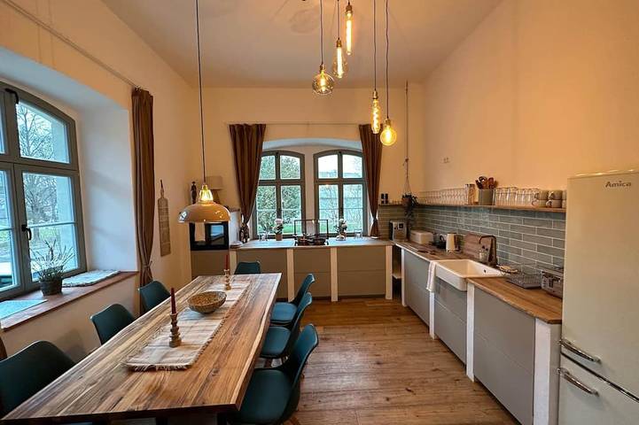 Ferienwohnung für 7 Personen, mit Sauna und Pool sowie Garten in Pirna