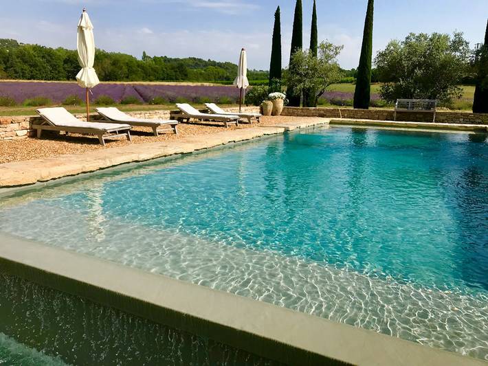 Location de vacances pour 2 personnes, avec piscine et jardin à Roussillon - 2