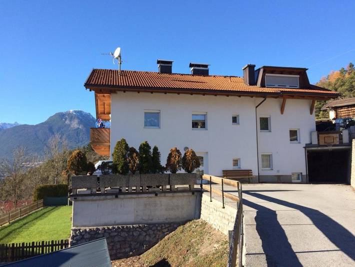Ferienwohnung für 4 Personen, mit Terrasse und Garten in Imst