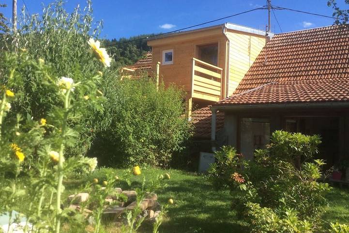 Chalet für 4 Personen, mit Balkon und Garten sowie Whirlpool und Pool - 1