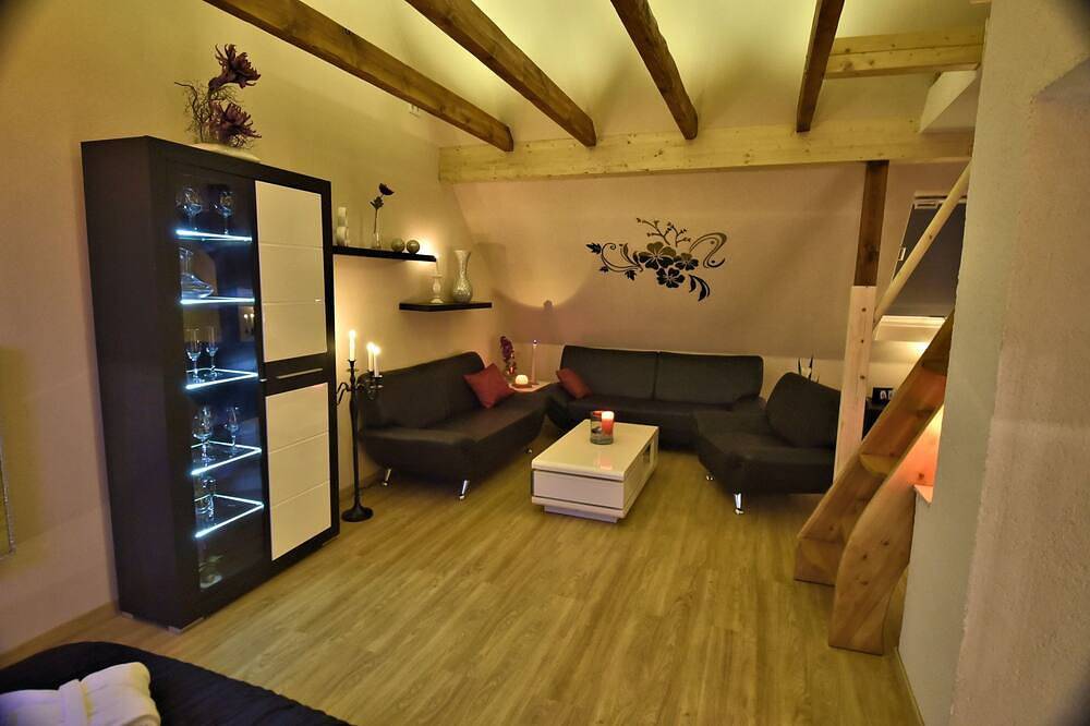 Ganze Wohnung, Ferien Wohnung / Firmen Wohnung    Luxus Apartment auf 70 qm offener Wohnfläche in Bottrop, Ruhrgebiet