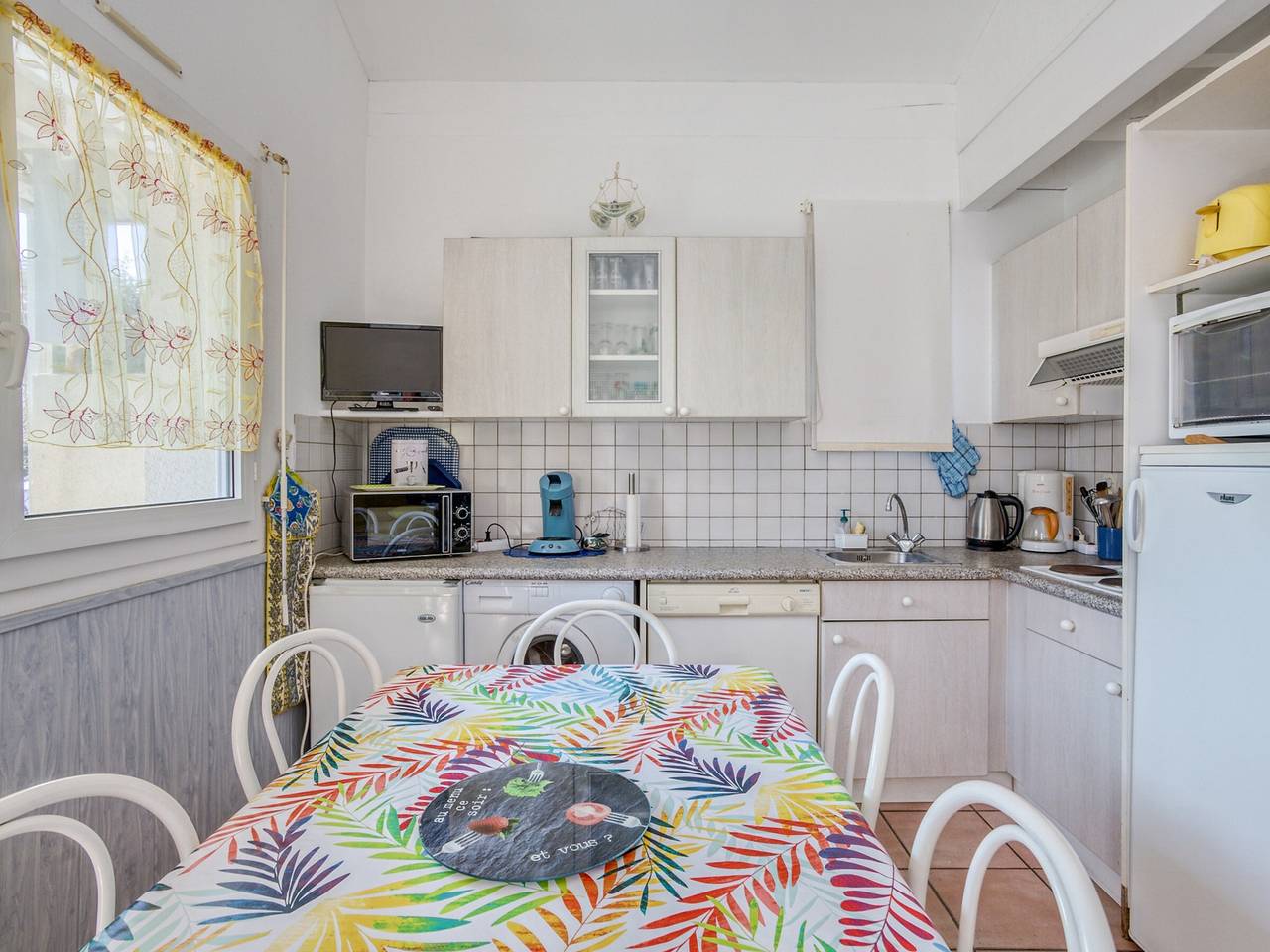 Townhouse Near Ocean, Sleeps 5, Pet Friendly in Biscarrosse Plage, Biscarrosse