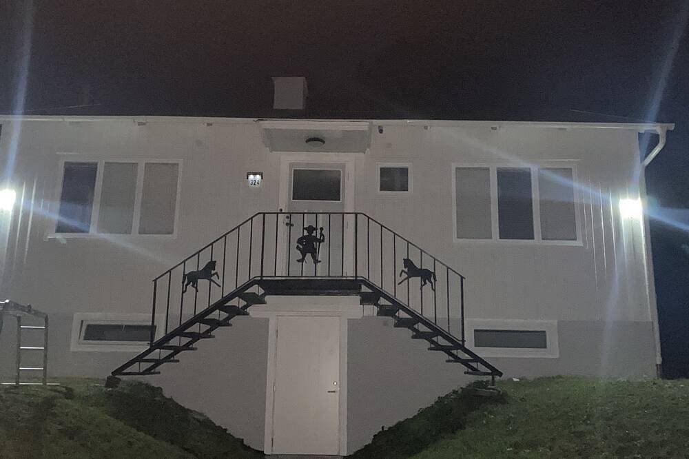 Ferienhaus 300 m zum Fluss mit Bademöglichkeit , Glasfaser schnelles Internet in Angermanland