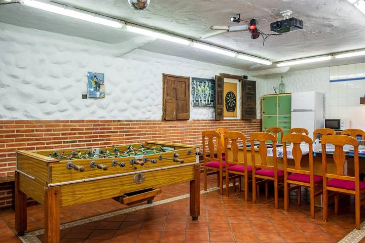 Casa rural para 12 personas, con jacuzzi además de balcón y sauna, Familias con niños en Provincia de Salamanca - 2