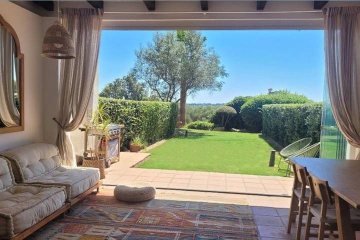 Vacation rental for 4 people, with Terrace and Yard as well as Pool in Sotogrande