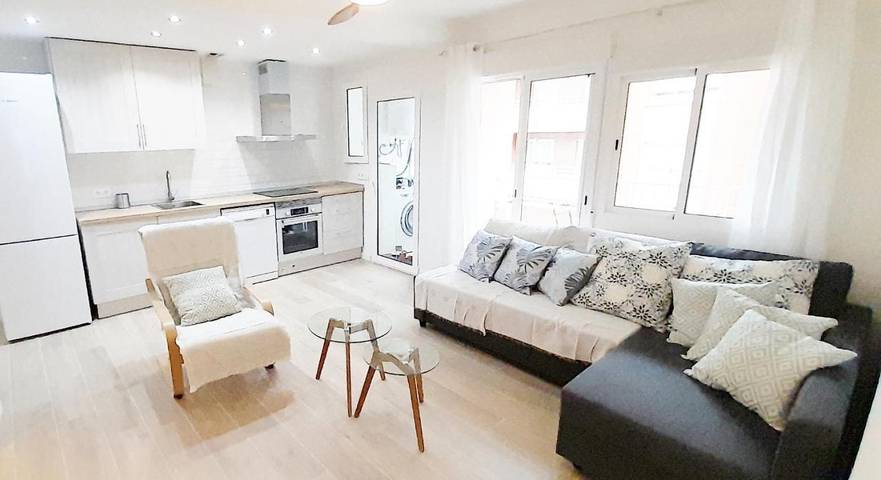 Apartamento para 12 personas, con vistas y terraza en Reus