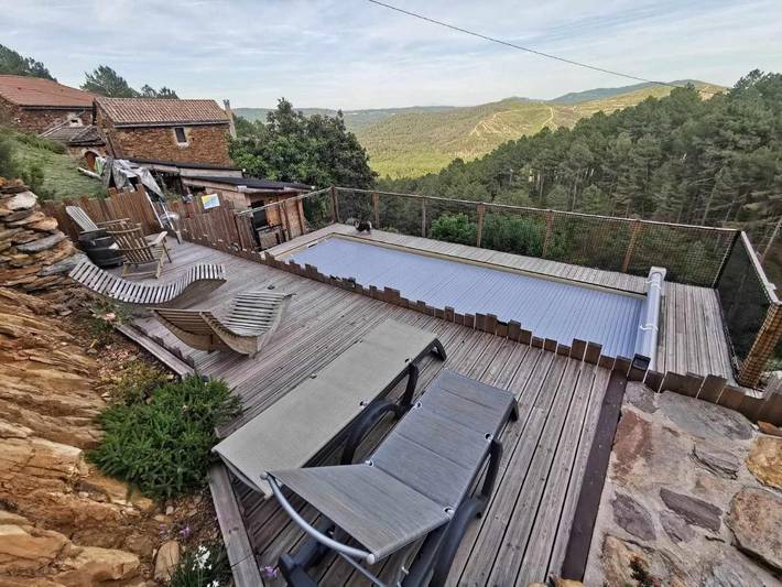 Location de vacances pour 6 personnes, avec jardin ainsi que piscine et vue, animaux acceptés à Malbosc - 4