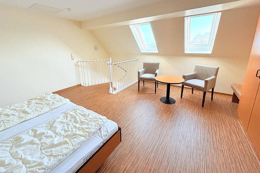 Ganze Wohnung, Ferienwohnung 52 – Idyllisches Apartment für 5 mit zwei Schlafbereichen & Wlan in Buschvitz, Bergen auf Rügen und Umgebung