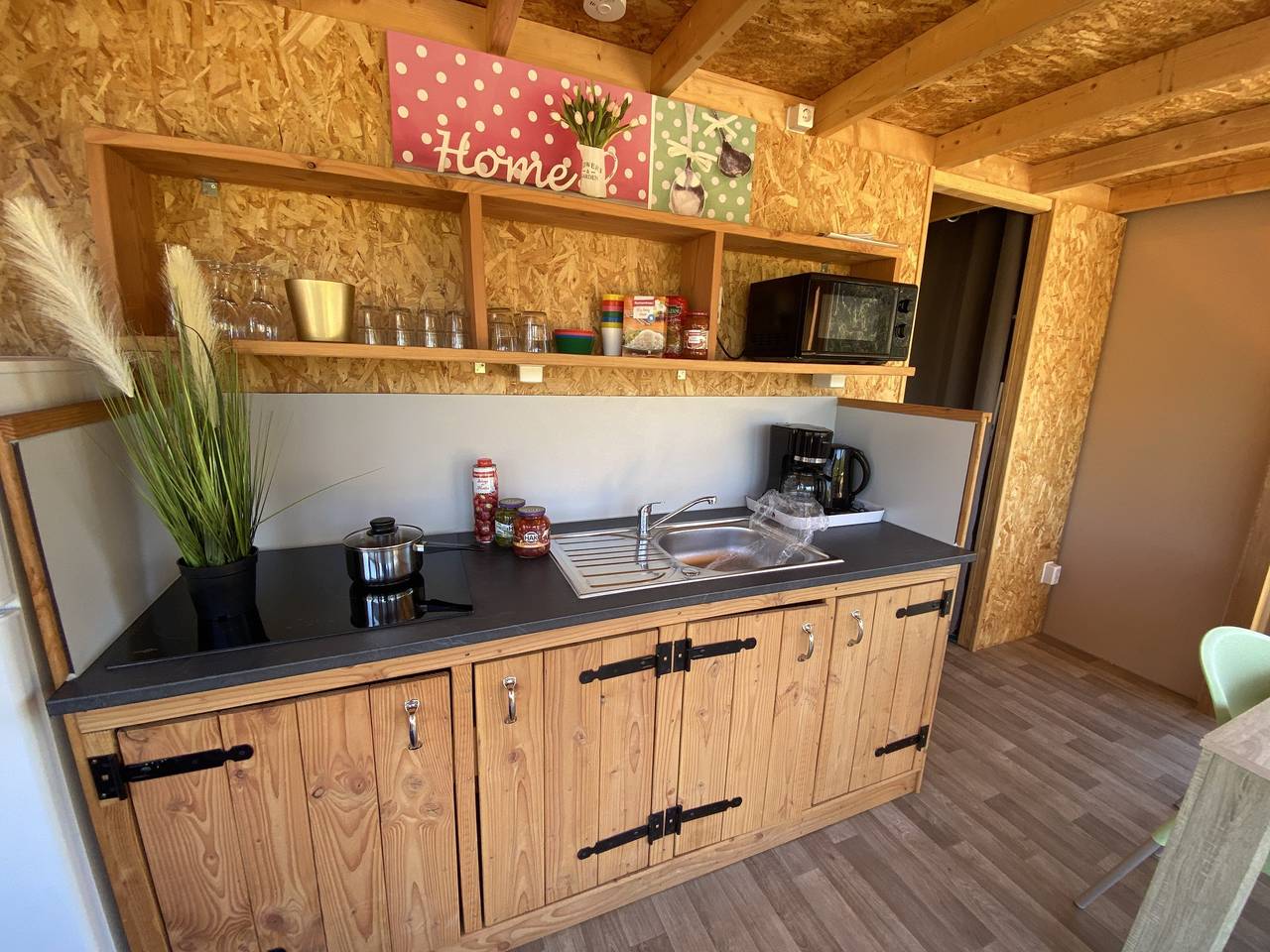 La Draille — Belle Vue luxury lodge tent in Souillac, Lot