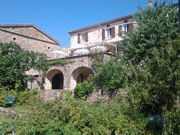 Gîte pour 11 personnes, avec terrasse et jardin à Joannas