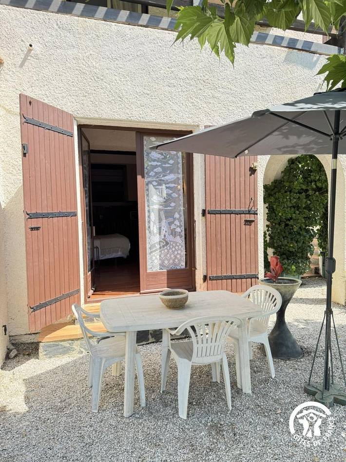 Gîte pour 2 personnes, avec Terrasse et Jardin