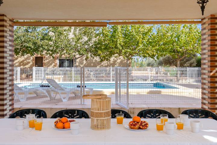 Casa rural para 11 personas, con jardín en Dolores - 4