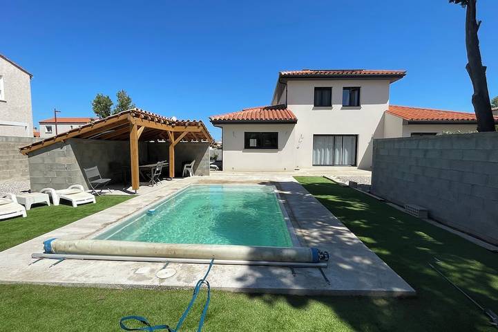 Cottage pour 6 personnes, avec jardin à Villemolaque