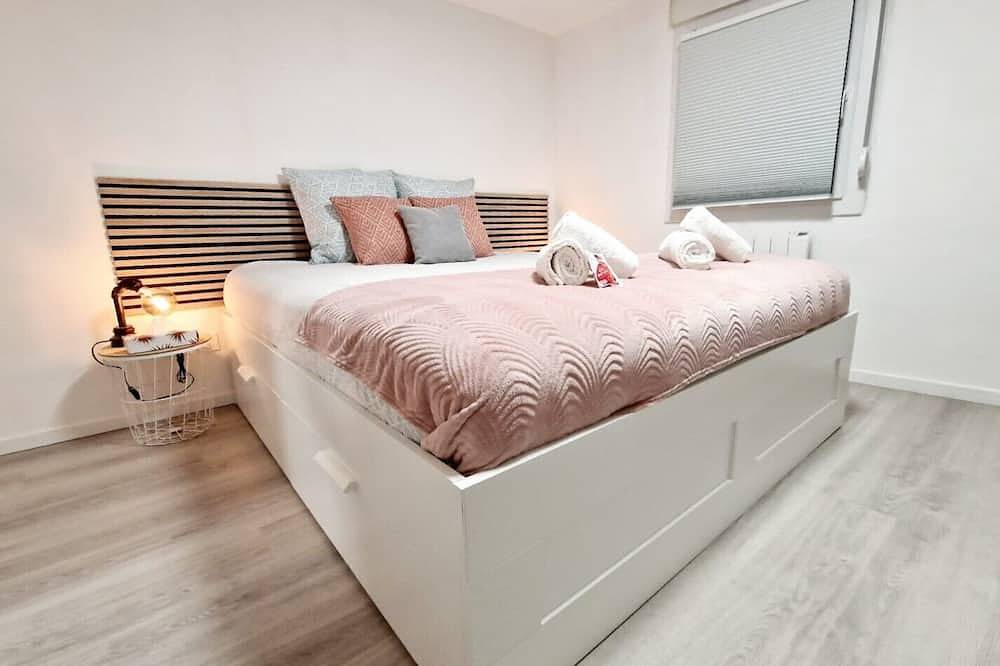 Apartamento entero, Appart'Azur Haguenau, complete accommodation for business travellers: Quiet, Wi-Fi, King-size bed in Haguenau, Alsacia del Norte