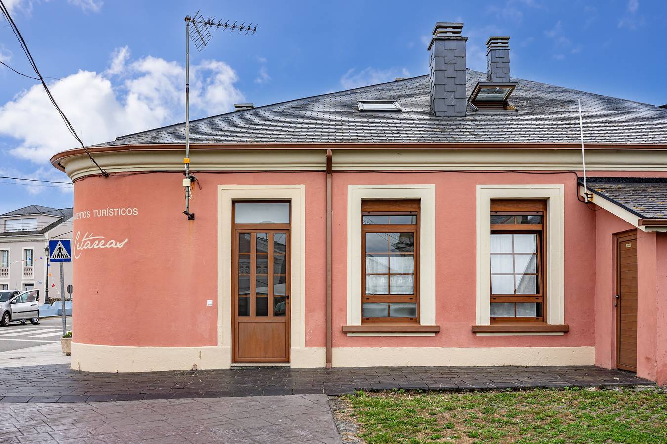 Ganze Wohnung, Ferienwohnung 'Cetareas 2 - Duplex' mit Privatem Garten und Wlan in Ribadeo, Rías Altas
