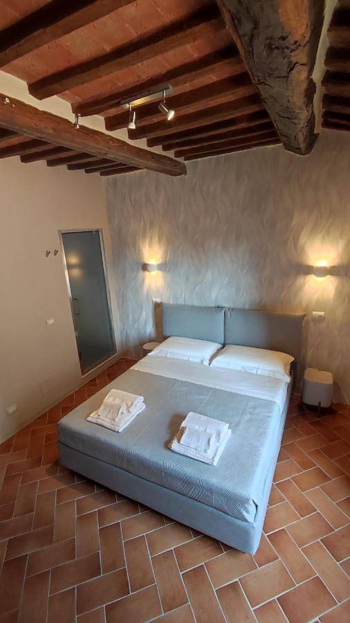 Double Room with Private Bathroom in Pitigliano, Province de Grosseto