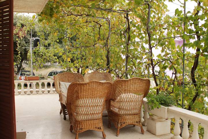 Ferienwohnung für 8 Personen, mit Balkon/Terrasse in Vrsi