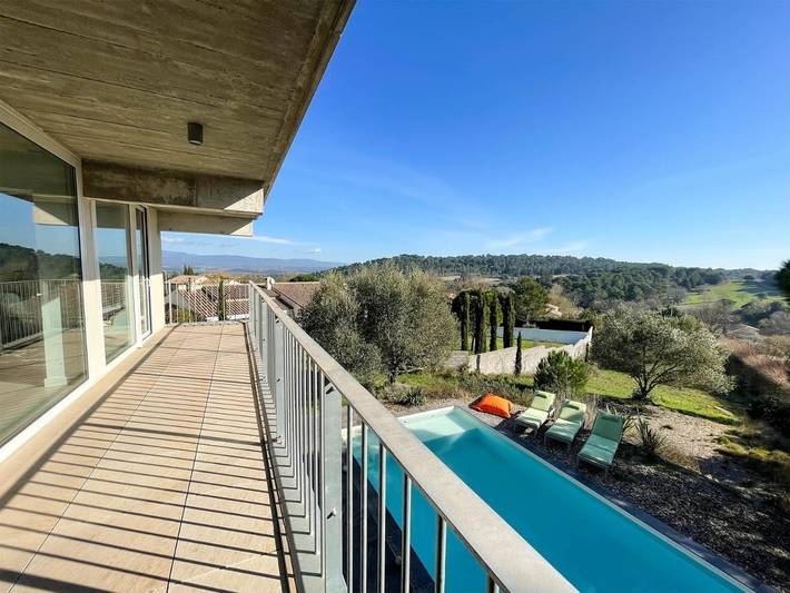 Location de vacances pour 7 personnes, avec vue ainsi que jardin et piscine dans Montlegun - 2