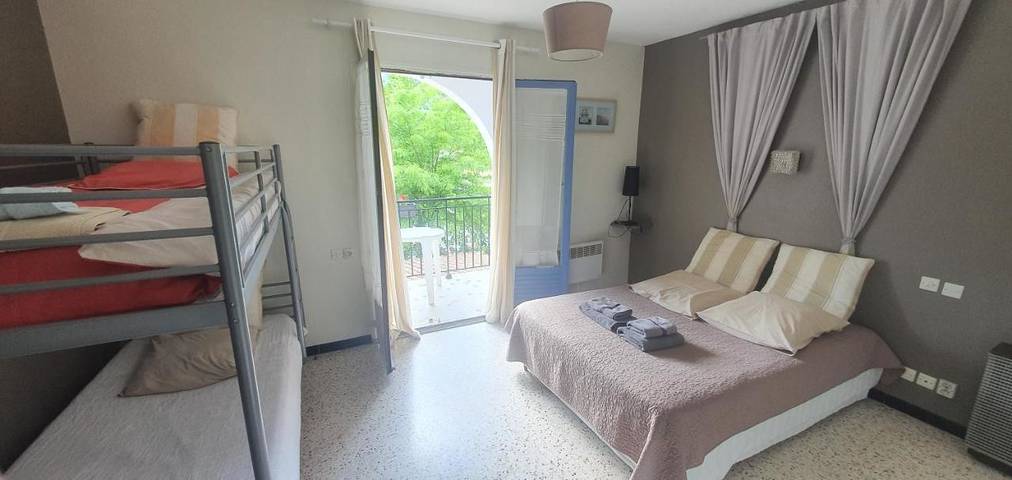 Hôtel pour 4 personnes, avec terrasse et jardin à La Palud-sur-Verdon - 3