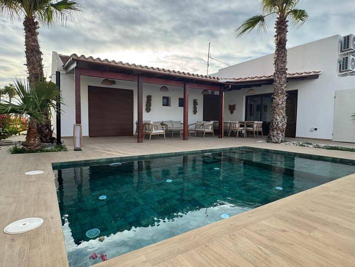 Casa de vacaciones para 8 personas, con Terraza y Jardín además de Piscina y Vistas en Daimuz