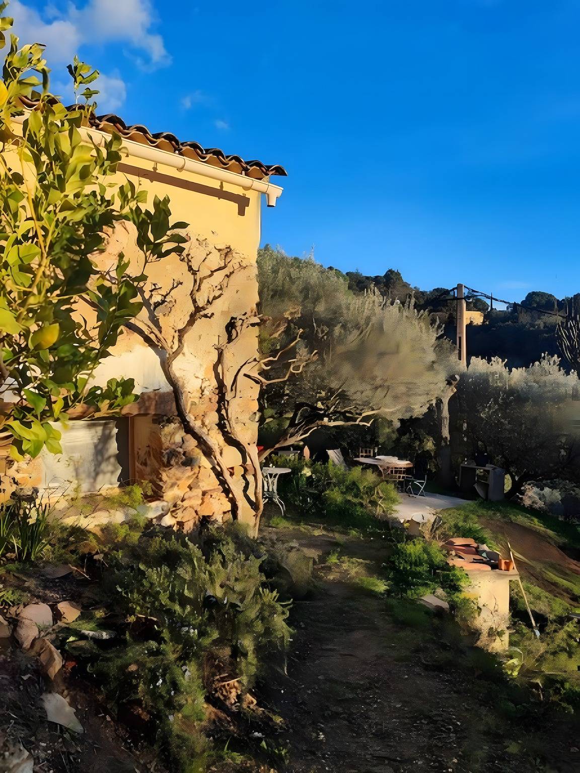Casa de vacaciones «La Fenière» con vistas a la montaña, terraza privada y Wi-Fi in Collobrières, Region de Toulon