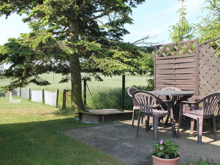 Bungalow für 4 Personen, mit Terrasse und Garten