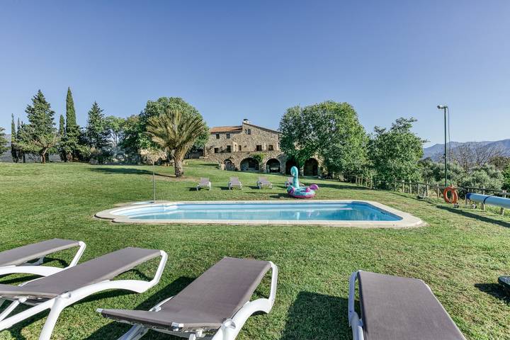 Casa de vacaciones para 8 personas, con jardín, Se admiten mascotas en Alt Empordà