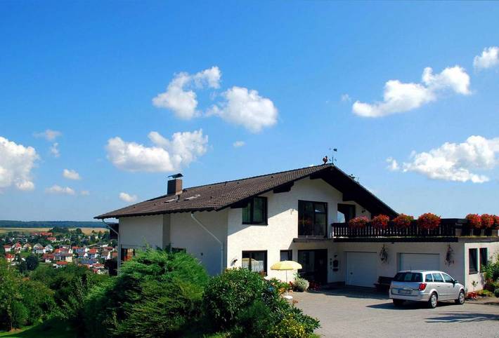 Ferienwohnung für 2 Personen, mit Balkon und Ausblick