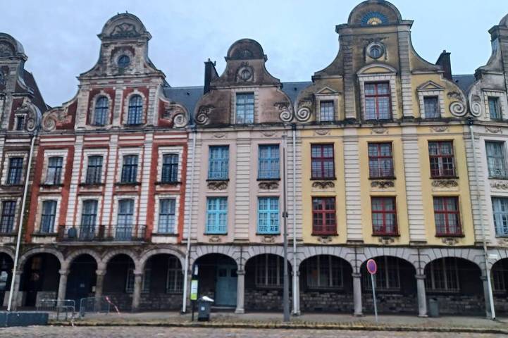 Appartement entier, Au cœur de la Grand Place - superbe emplacement in Arras, Région d'Arras