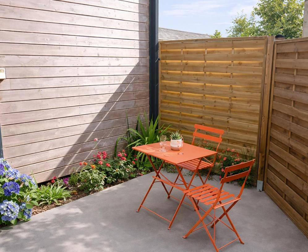 Appartement entier, Maisonnette indépendante équipée idéal pros ouvriers Centre Bretagne in Gomené, Région de Dinan